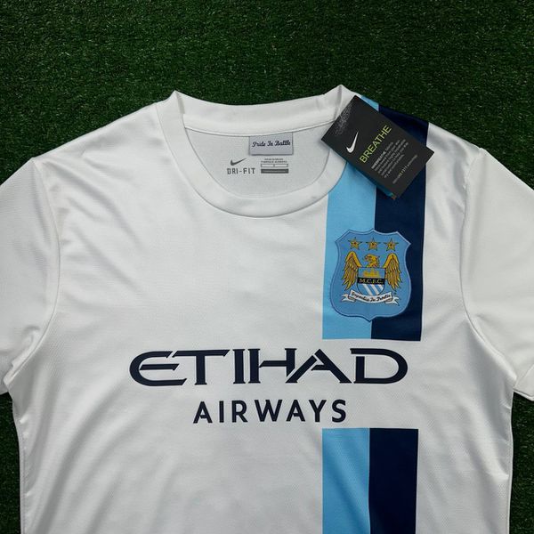 Camisa Retrô Manchester City Third III 13/14 - Branca - Kun Agüero #16 - Masculina