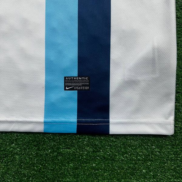 Camisa Retrô Manchester City Third III 13/14 - Branca - Kun Agüero #16 - Masculina