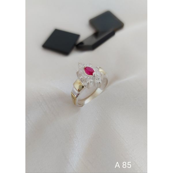 Anel De Formatura De Prata 925 Com Apliques Em Ouro 14 K E Zircônias Com Emblemas Em Ouro 14 K