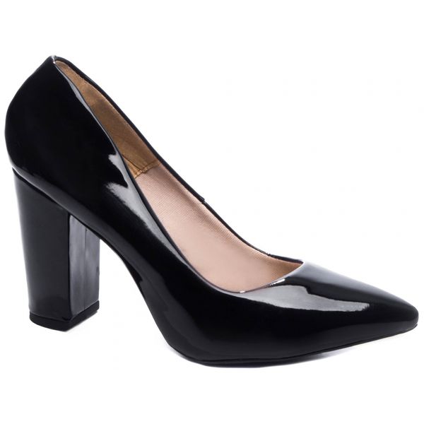 Scarpin preto hotsell salto quadrado