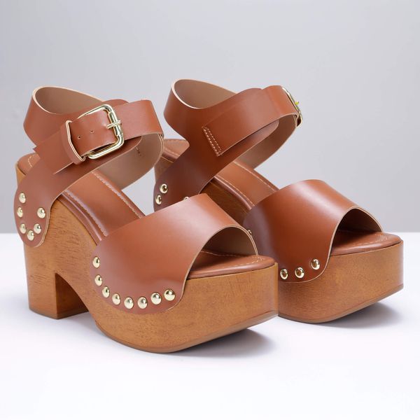 Sandália Anabela Plataforma com Studs