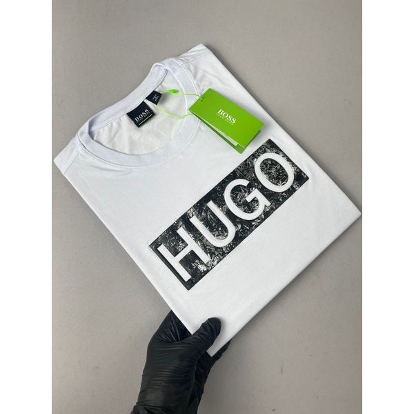 CAMISETA IMPORTADA HUGO BOSS, APLIQUE HUGO NO PEITO,MASCULINA 