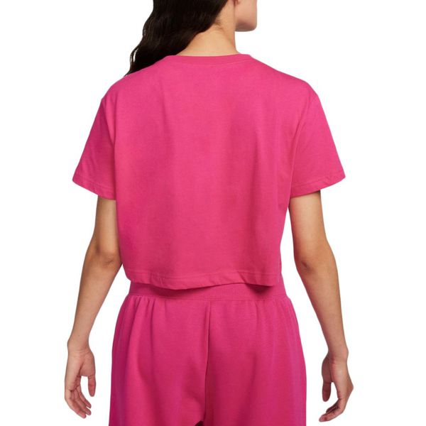Camiseta Feminina Nike Sportswear Essential Rosa