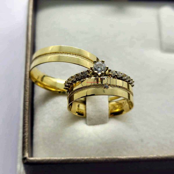 Par de Alianças Quadrada 5 mm de Casamento em Ouro 18K