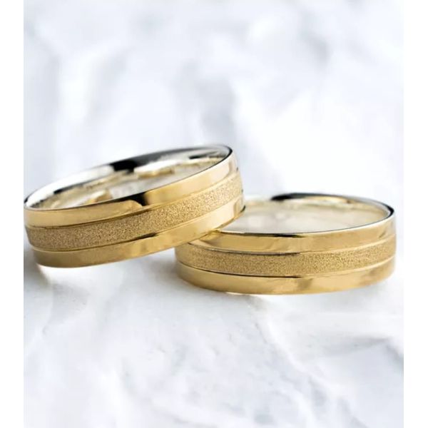 Par de Alianças Trabalhadas em Ouro 14K e Prata 6 mm