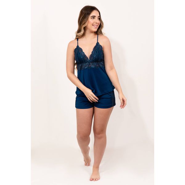 Pijama sedução, shorts doll com renda na lateral, blusa de alcinha com regulagem na alça, renda no busto. Em tecido de liganete e renda preminum. Na cor azul marinho. 
