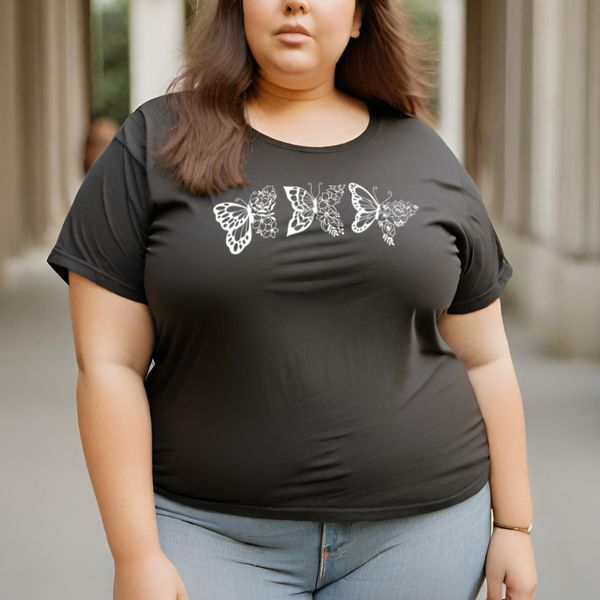 Camiseta Feminina T-shirt Borboletas Blusinha Plus Size Baby Look Camisa - Preto
