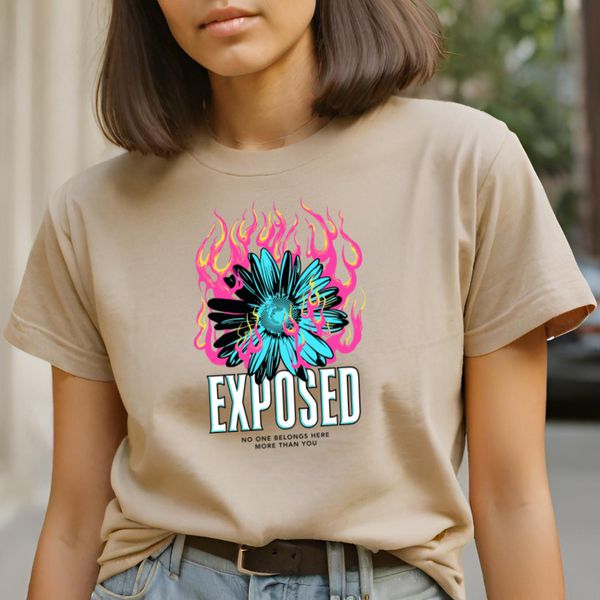 Camiseta Feminina T-shirts Flor com Fogo Exposed - Caqui