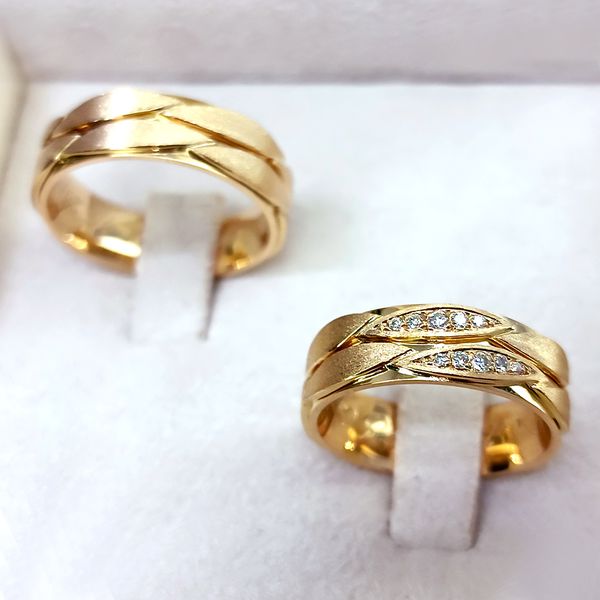 Aliança de Casamento com Diamantes 