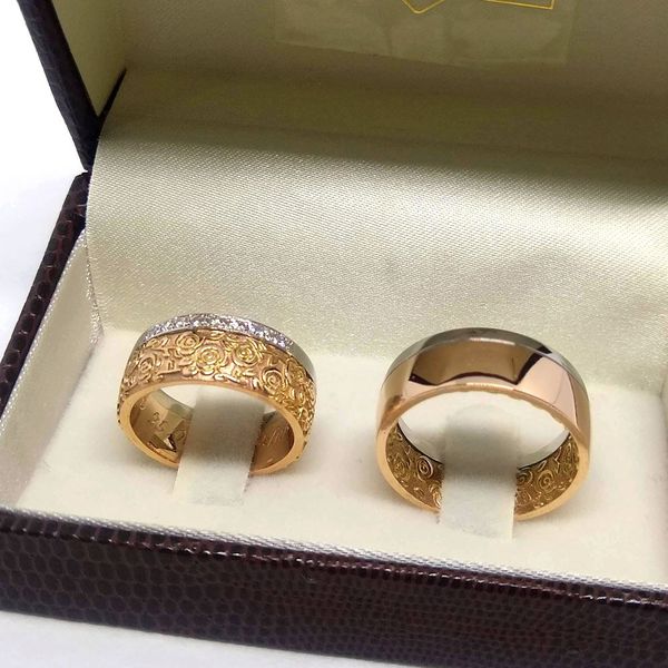 Aliança de Casamento Floresce em Ouro 18k - Amor de Primavera - 8,5 Milímetros 