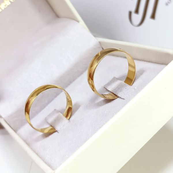 Aliança Clássica Abaulada em Ouro 18k com 5,0 Milímetros