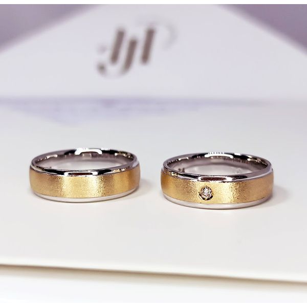 Aliança de Casamento em Ouro 18k com Brilhantes 