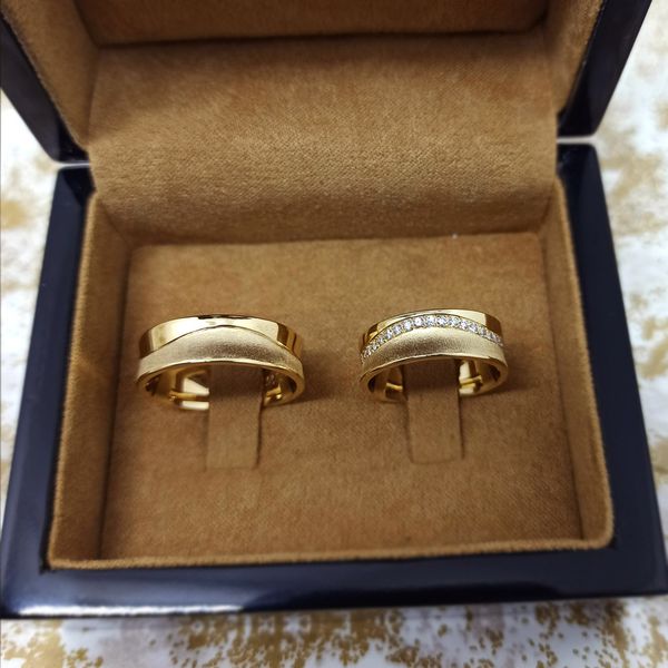 Aliança Côncava 44 Diamantes 