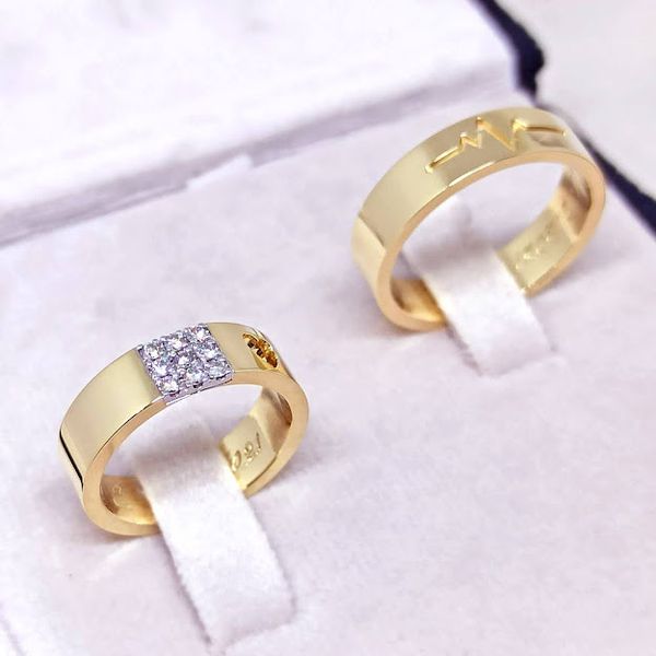 Aliança em Ouro 18k Com Diamantes, Coração e Batimentos Cardíacos