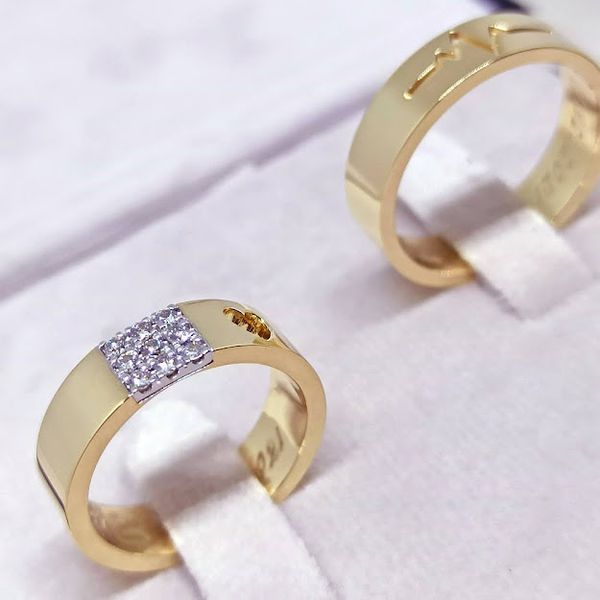 Aliança em Ouro 18k Com Diamantes, Coração e Batimentos Cardíacos