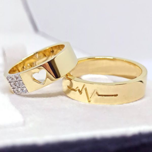 Aliança em Ouro 18k Com Diamantes, Coração e Batimentos Cardíacos