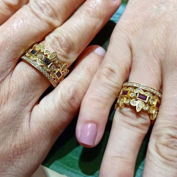Aliança de Casamento Coroa em Ouro 18k com Pedras Preciosas e Diamantes - 12,0 Milímetros