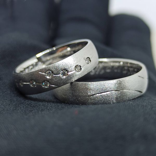 Aliança de Casamento - Ouro 18k com Diamantes 