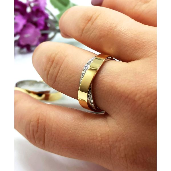 Alianças "Harmonia Diamante" em Ouro 18K com Aros Sobrepostos e Cravação de Diamantes