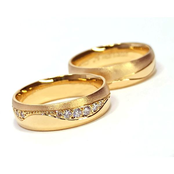 Aliança de Casamento Ondas de Amor em Ouro 18k Com Diamantes Maceio - 6,0 Milímetros