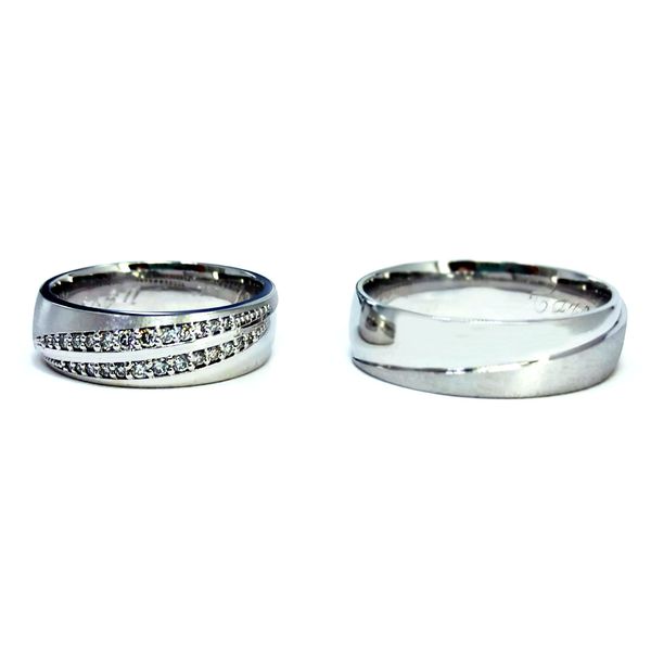 Aliança De Casamento em Ouro Branco 18k com Diamantes
