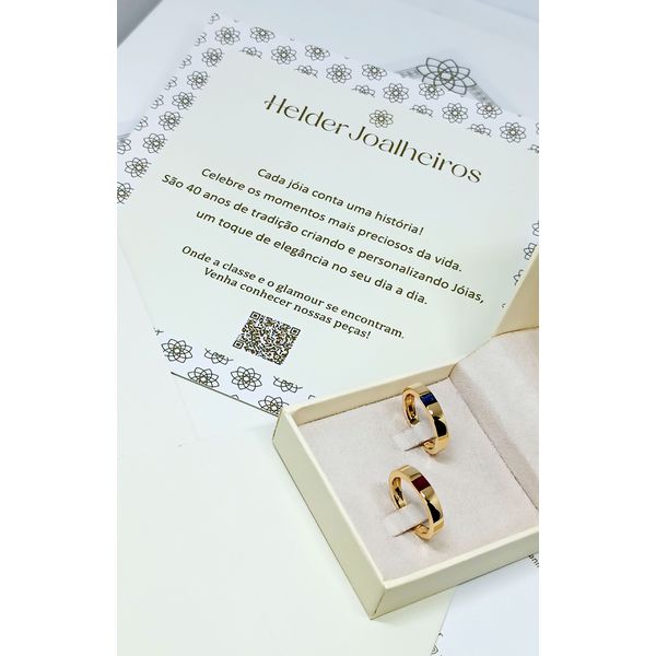 Aliança de Casamento com Cravação de Pedra Princess - Ouro 18k