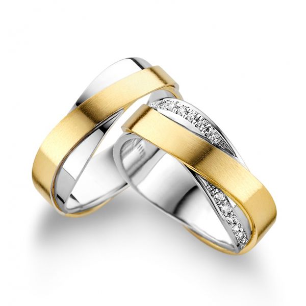 Alianças "Harmonia Diamante" em Ouro 18K com Aros Sobrepostos e Cravação de Diamantes