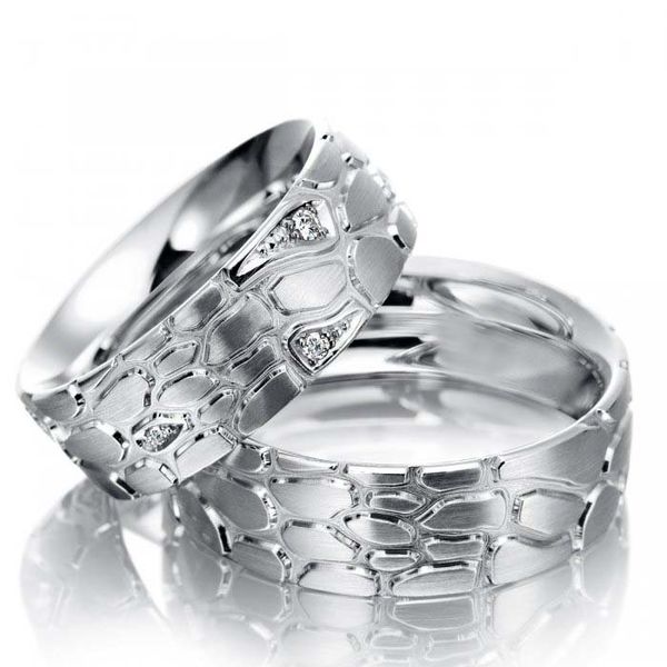 Aliança Casamento e Bodas - Ouro 18k com Brilhantes 