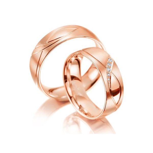 Aliança em Ouro 18k com Diamantes 