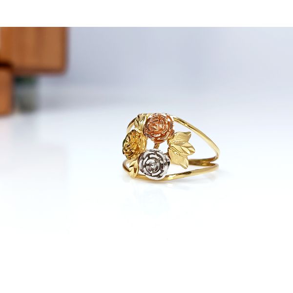Anel em Ouro 18k Cacho de Flores