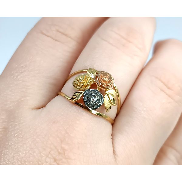 Anel em Ouro 18k Cacho de Flores