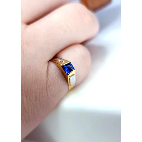 Anel Infantil ABC em Ouro 18k Sinete com Safira Azul