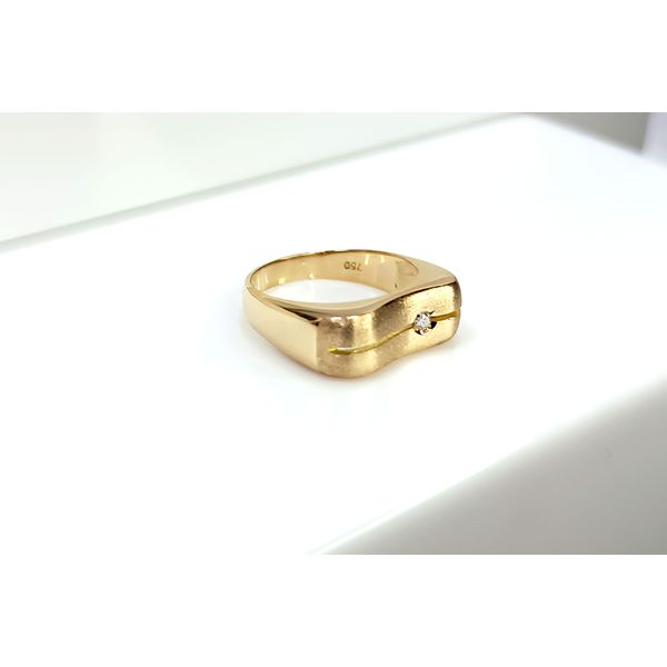 Anel em Ouro 18k com Diamante