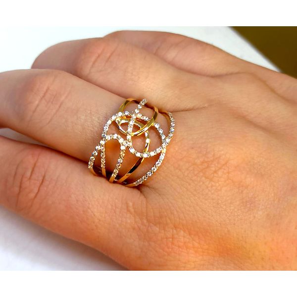 Anel em Ouro 18k Entrelaçado Cravejado