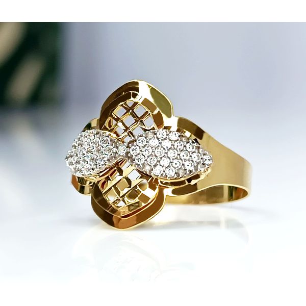 Anel em Ouro 18k Diamantado com Zircônias