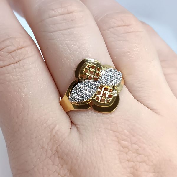 Anel em Ouro 18k Diamantado com Zircônias