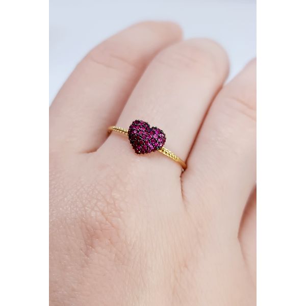 Anel em Ouro 18k Coração Cravejado com Rubi