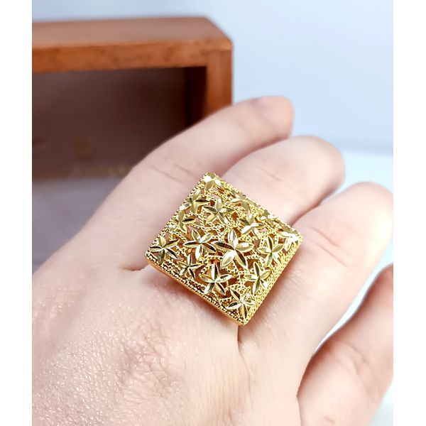 Anel Quadrado Trabalhado - Ouro 18k 750