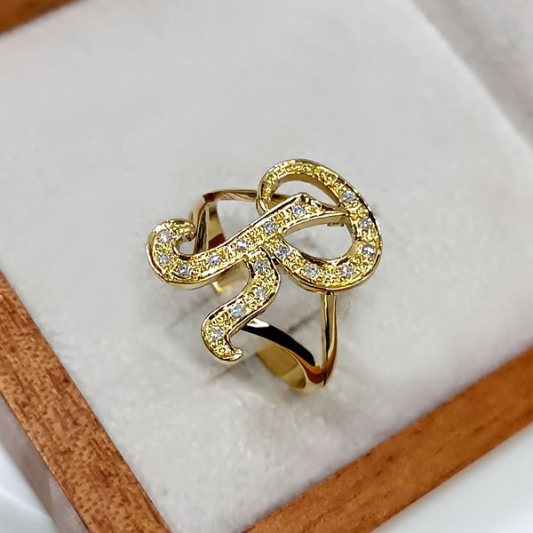 Anel em Ouro 18k Letra R Cravejado com Brilhantes
