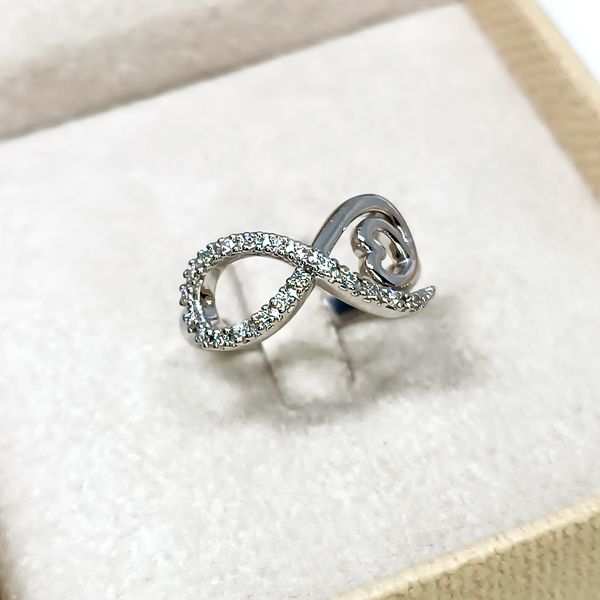 Anel em Ouro 18k Infinito com Diamantes 