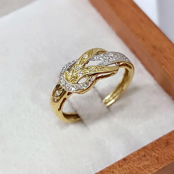 Anel em Ouro 18k Amarelo e Branco com Diamantes