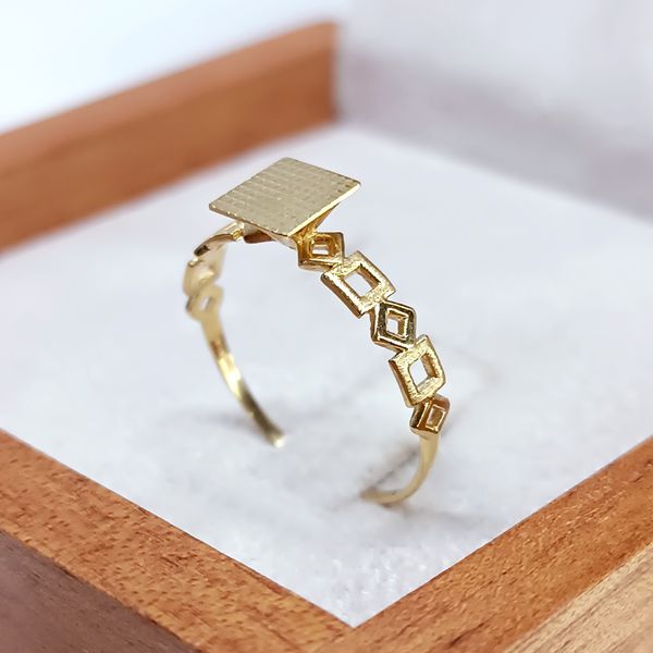 Anel em Ouro 18k Personalizado Quadrado e Desenhado com Formas Geométricas