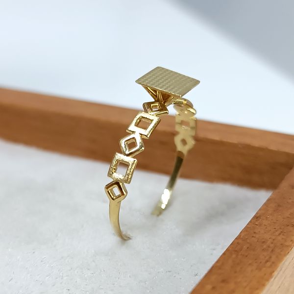 Anel em Ouro 18k Personalizado Quadrado e Desenhado com Formas Geométricas