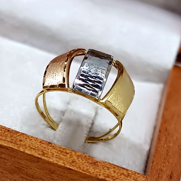 Anel em Ouro 18k Tricolor Diamantado