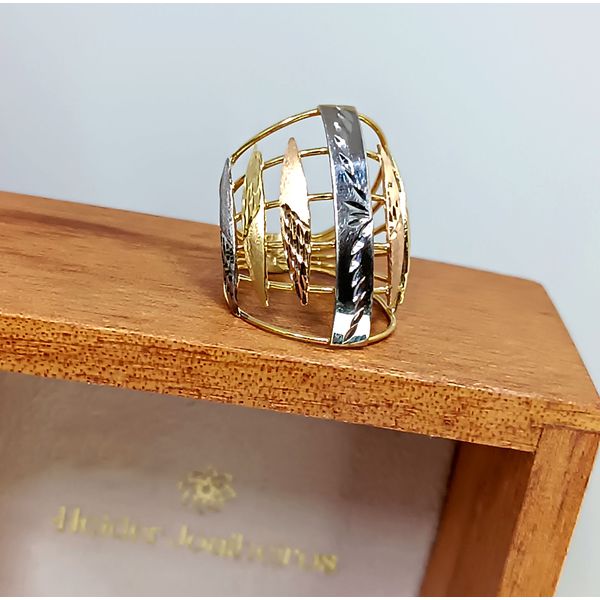 Anel em Ouro Amarelo, Branco e Rosê 18k Tricolor Trabalhado e Desenhado