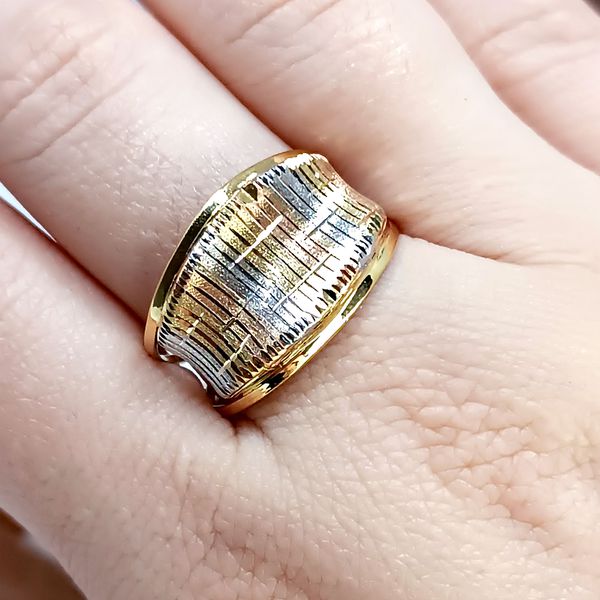 Anel em Ouro 18k Tricolor Diamantado