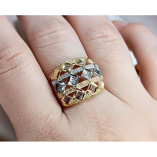 Anel em Ouro 18k Triângulos Diamantados
