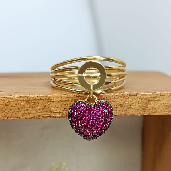Anel em Ouro 18k Pingente Coração Cravejado com Rubi