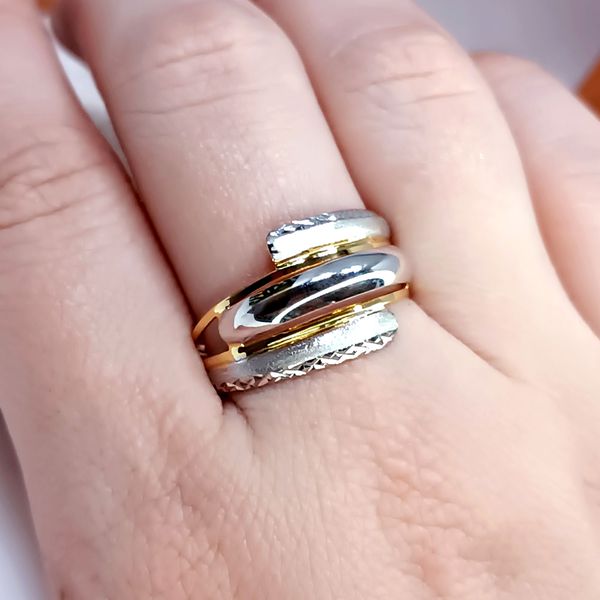 Anel em Ouro 18k Amarelo e Branco Diamantado