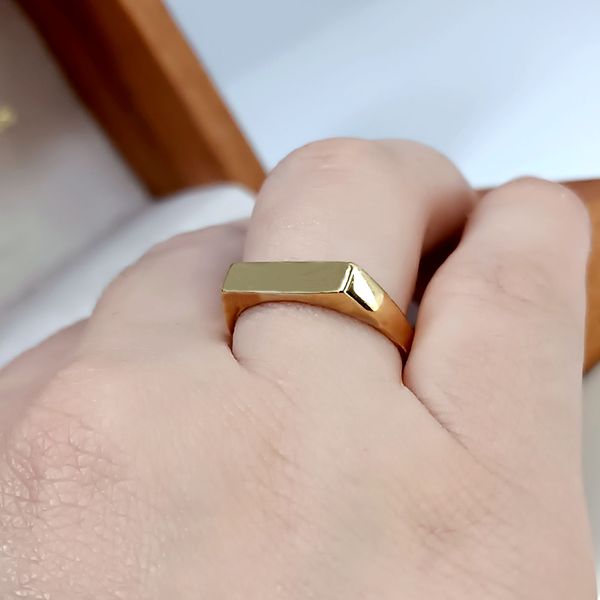 Anel Sinete em Ouro 18k Polido Personalizado